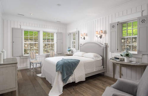 Vilas Bed & Breakfast | The Inn at Little Pond Farm