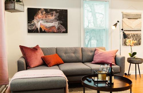 Newton Highlands Apartment | The Inn at Newton Highlands