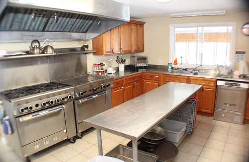 Wilmington Cabin | The Inn at Quail Run - Wilmington, Vermont-Family Reunion 11 BRs 10Ba