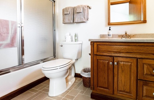 Moose Pass Bed & Breakfast | The Inn at Tern Lake