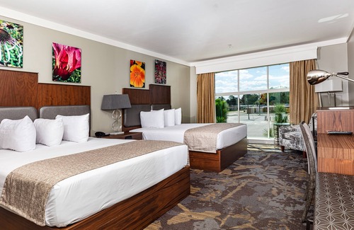 Lake City Hotel | The Inn at the Crossroads