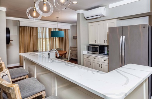 Lake City Hotel | The Inn at the Crossroads