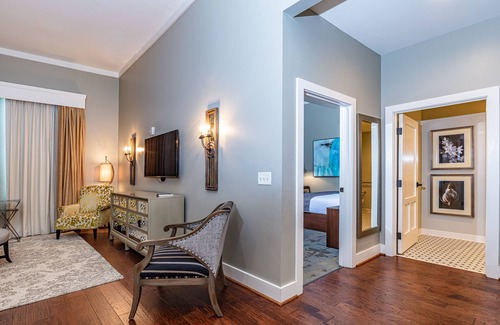 Lake City Hotel | The Inn at the Crossroads