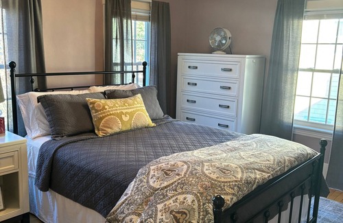 Jefferson Bed & Breakfast | The Inn Crowd Bed and Breakfast