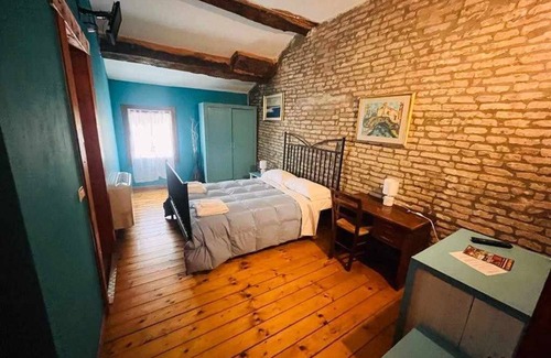 Medelana House | The Inn of the Artists