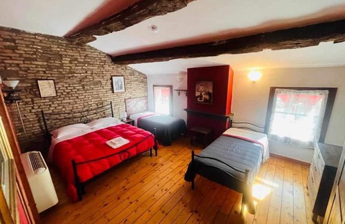 Medelana House | The Inn of the Artists