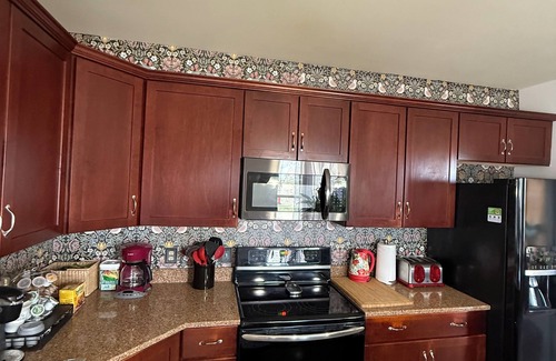 Atchison County House | The Inn on Main Fairfax - 4 bedroom, 4.5 bed house with 100 year old charm