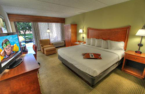 Pigeon Forge Hotel | The Inn On The River