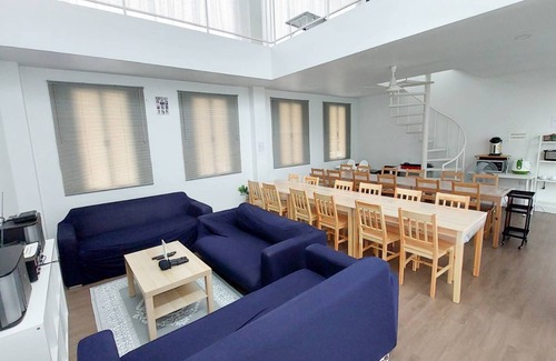 Central Pattaya Villa | The Inn10 Entire house for 18-25 PAX!