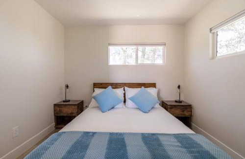 Landers House | The Invisible Wind Cabin- Joshua Tree Amazing View