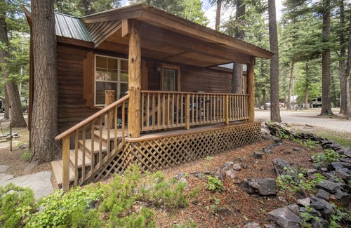 Bayfield Cabin | The Iris Cabin #1 Sum