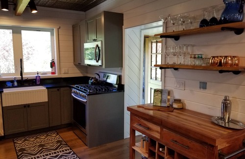 Roslyn House | The Iris House, Historic Downtown Roslyn, WA