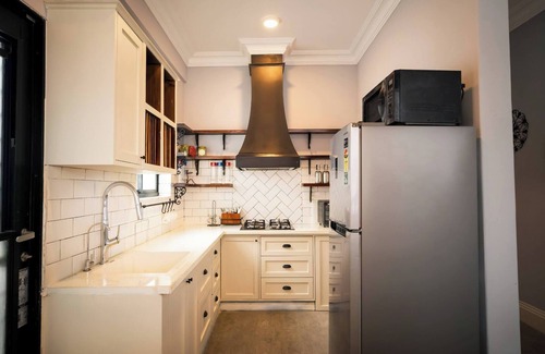 Bullawala Apartment | The Iron Throne A Bespoke ‘got' Theme Penthouse