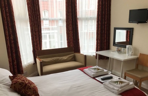 Douglas House | The Island & Fairfield