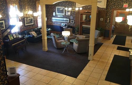 Port Clinton Hotel | The Island House Hotel