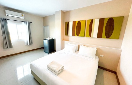 Khanna Yao Hotel | The Island Resort
