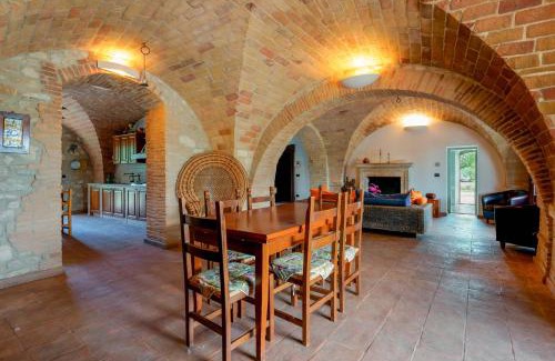 Campli Villa | tHE Italian Dream Villa - Pool, Spa & Wine