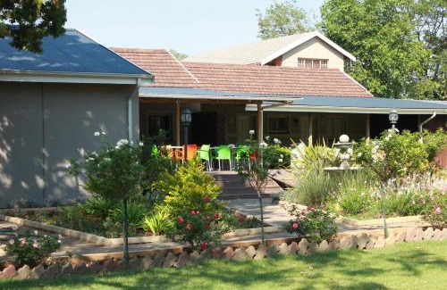 Okhahlamba House | The Itumeleng Guest House