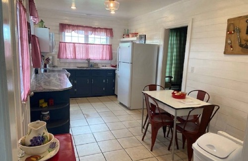 Gamaliel House | The Jackson House of Gamaliel