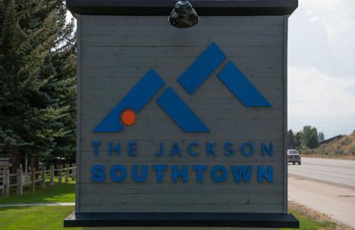 Jackson Hotel | The Jackson SouthTown