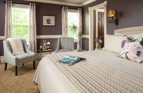 New Castle House | The Jacqueline House of Wilmington