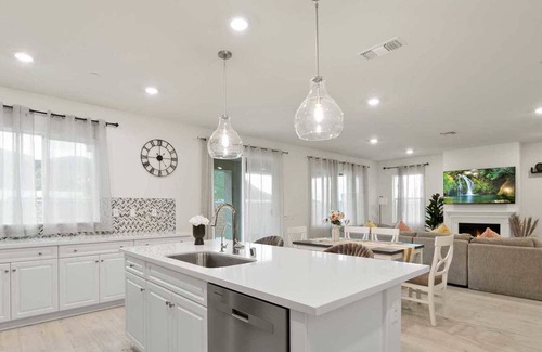 Riverside House | The Jade on Sunkissed Ridge