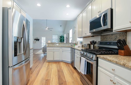 North Charleston House | The Jade/Park Circle, Mins to Dwtn and Beaches