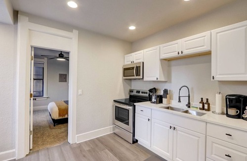 East Town Apartment | The Jefferson House Residence