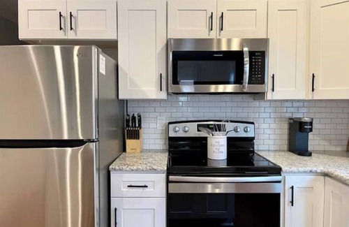 North Nashville House | The Jefferson Weekend Haven Prime Location