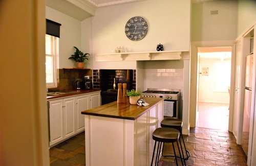 Barmera House | The Jetty House - Water Front Stay Lake Bonney Riverland