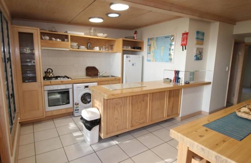 Brisbane Waterfront Cottage | The Jetty Moreton island