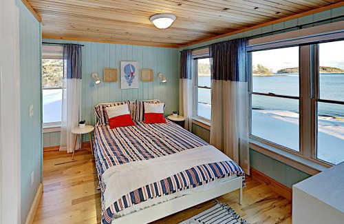 Tenants Harbor House | The Jewel of Saint George
