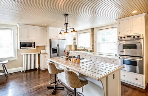 Tazewell House | The John Johnston Room
