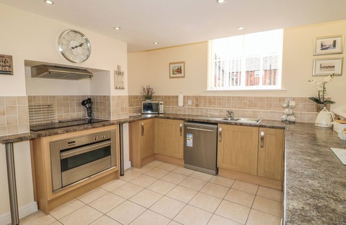 Ticknall Cottage | THE JOINERS SHOP, family friendly in Melbourne, Derbyshire