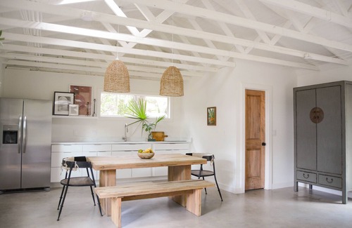 Vero Beach Apartment | The Jolie House-Bright European Studio Guesthouse
