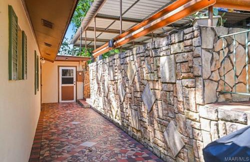 Titus House | The Jordan View