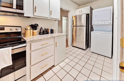 Oxford Condo | The Joshua Tree - Unit A by Apex Short Term Stays