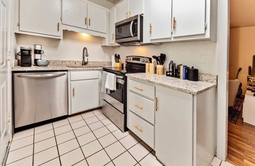 Oxford Condo | The Joshua Tree - Unit A by Apex Short Term Stays