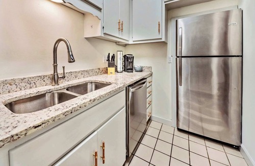 Oxford Condo | The Joshua Tree - Unit B by Apex Short Term Stays