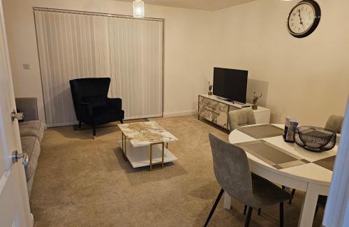 Romsey House | The Joyland House