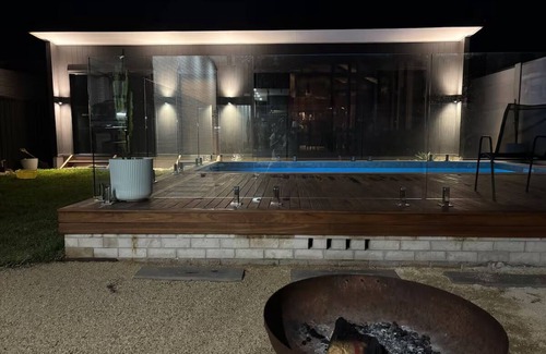 Hamilton South House | The Junction Poolhouse