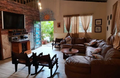 Canelos Hotel | THE JUNGLE Vacation Home