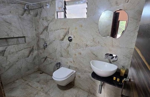 Turiya Hotel | The Jungle Woods Resort
