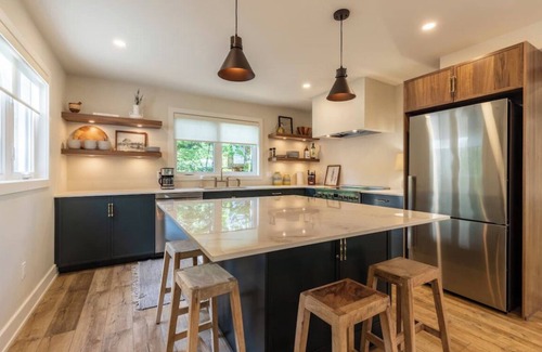 Greater Madawaska Ski Chalet | The Juniper is a Luxury Chalet in the Heart of Calabogie