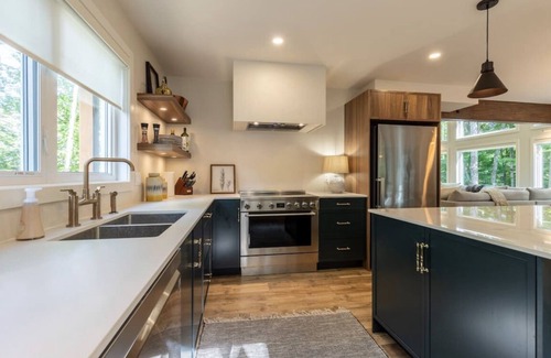 Greater Madawaska Ski Chalet | The Juniper is a Luxury Chalet in the Heart of Calabogie
