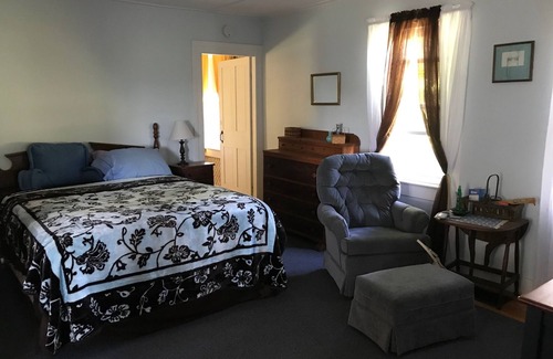 Lyndonville Other | The Justus Buchler House: Your Launchpad for fun!