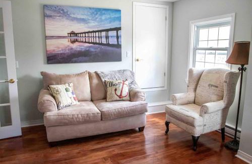 Bracebridge Apartment | The Jypsy Inn - Journey Apartment Muskoka