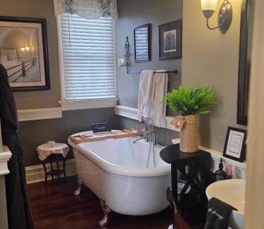 Watertown Bed & Breakfast | The Katherine Holle House
