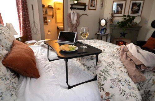 Watertown Bed & Breakfast | The Katherine Holle House