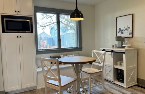 North Mankato House | The Kato Farmhouse - Located Near Ball fields, Golf Course, & Bike Trails